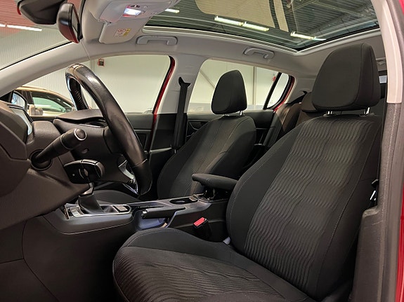Peugeot 308 8 of 22
