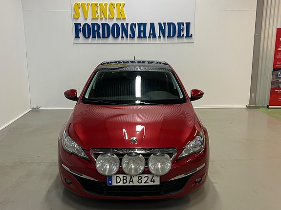 Peugeot 308 4 of 5
