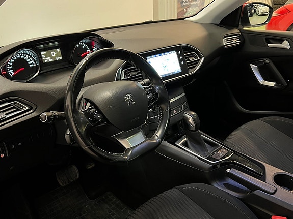 Peugeot 308 9 of 22