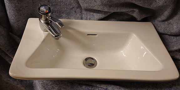 Handfat tvättställ Gustavsberg med blandare Vårgårda