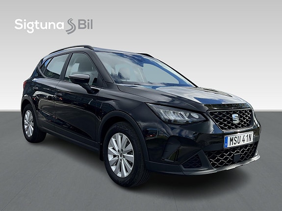 Seat Arona 8 of 23