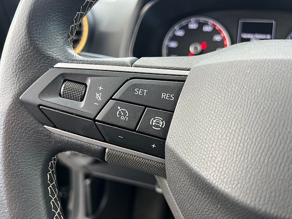 Seat Arona 14 of 23