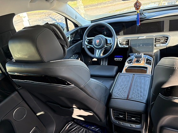 Hongqi E-HS9 9 of 30