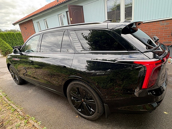Hongqi E-HS9 21 of 30