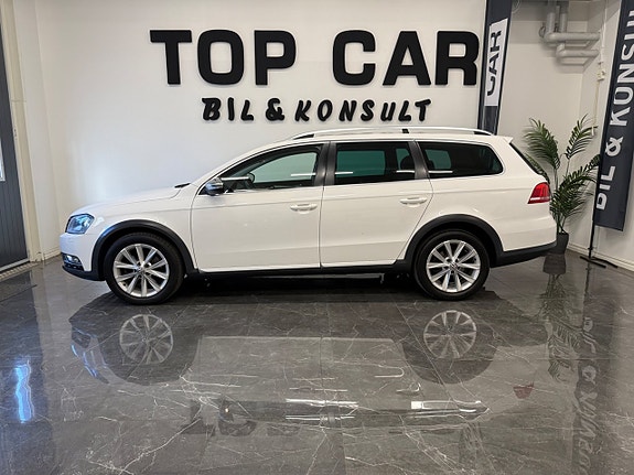 Volkswagen Passat Alltrack 3 of 5