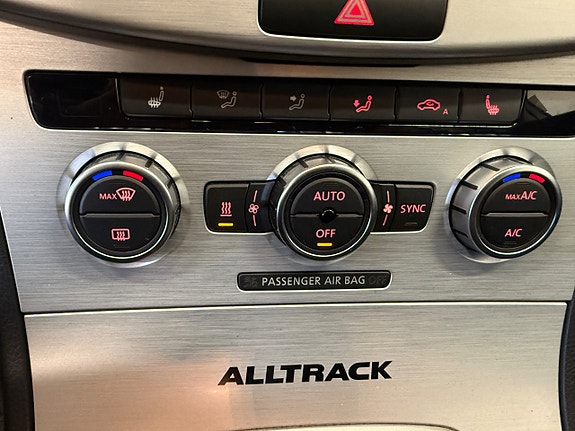 Volkswagen Passat Alltrack 11 of 13
