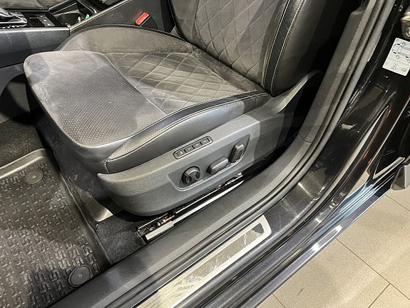Skoda Superb 10 of 15