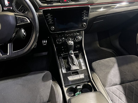 Skoda Superb 15 of 15