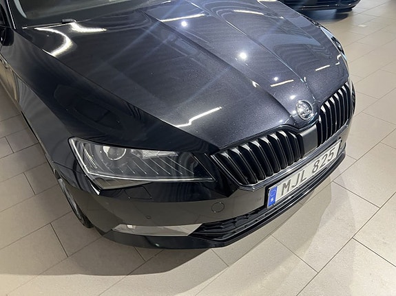 Skoda Superb 3 of 5