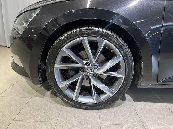Skoda Superb 5 of 5