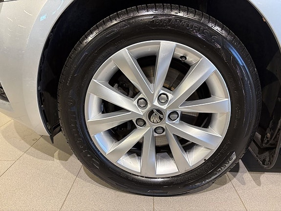 Skoda Octavia 4 of 5