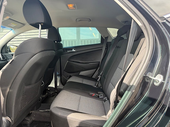 Hyundai Tucson 27 of 30