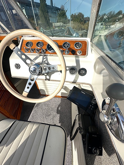 Chris Craft Lancer 23 10 of 14
