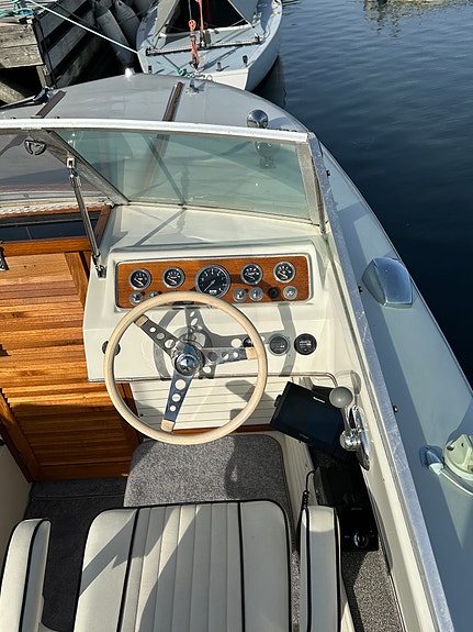 Chris Craft Lancer 23 5 of 14