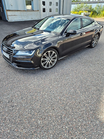 Audi A7 2 of 30