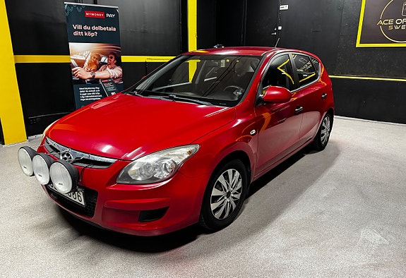 Hyundai i30 2 of 14