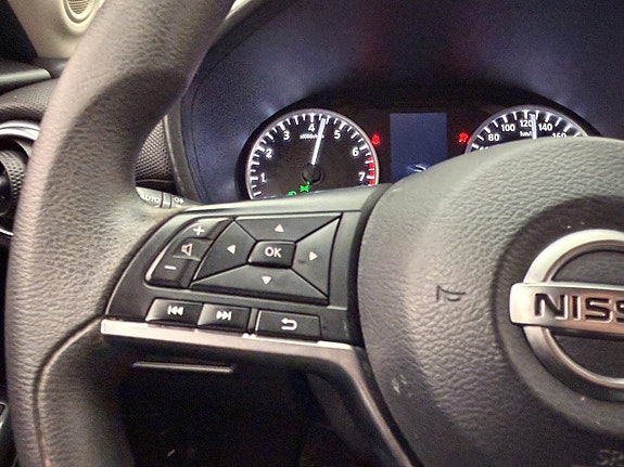 Nissan Juke 13 of 27