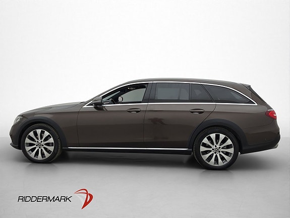 Mercedes-Benz E220 9 of 30