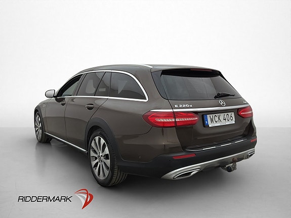 Mercedes-Benz E220 8 of 30