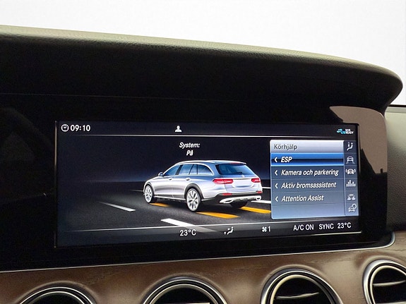 Mercedes-Benz E220 24 of 30