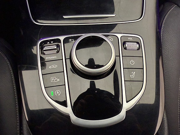 Mercedes-Benz E220 27 of 30