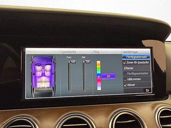 Mercedes-Benz E220 25 of 30