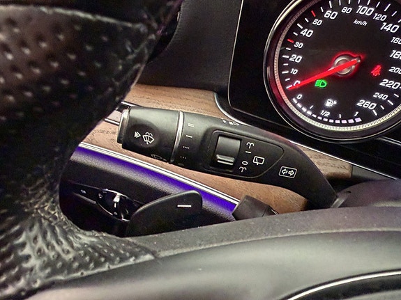 Mercedes-Benz E220 16 of 30