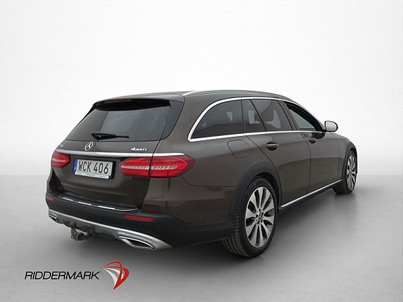 Mercedes-Benz E220 6 of 30
