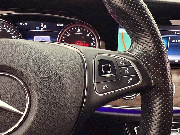Mercedes-Benz E220 19 of 30