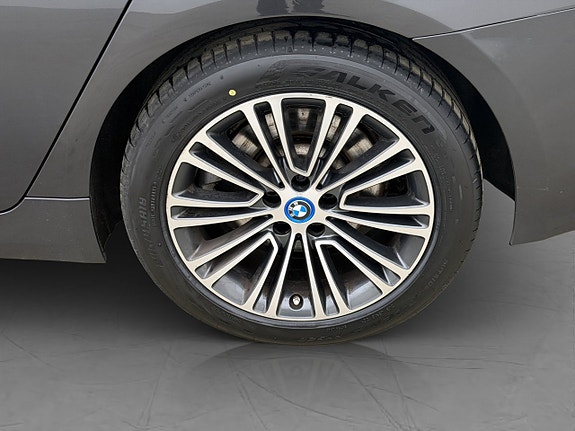BMW 530e 27 of 30