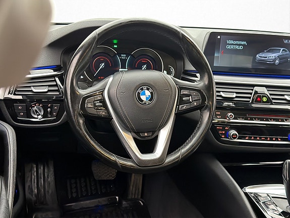 BMW 530e 11 of 30