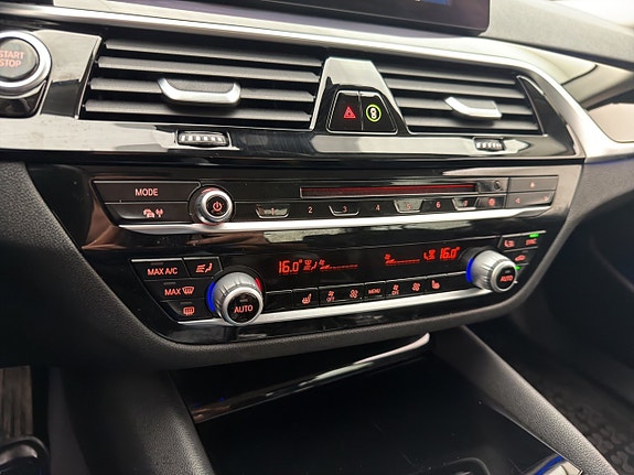 BMW 530e 19 of 30