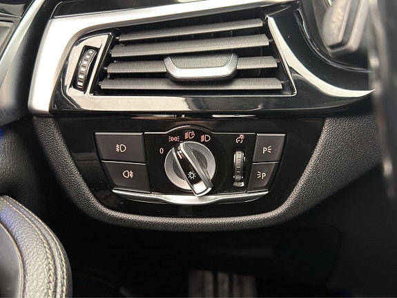 BMW 530e 12 of 30