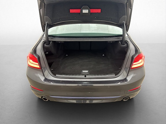 BMW 530e 25 of 30