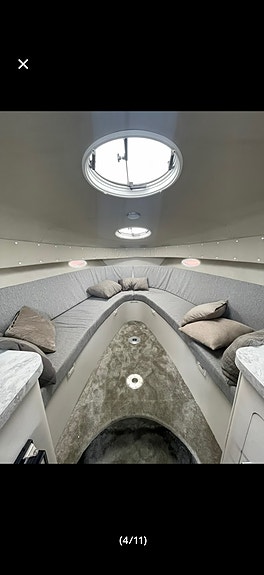 Chris Craft 302 Crowne 4 of 5