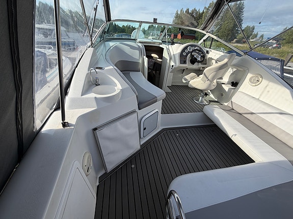 Chris Craft 302 Crowne 5 of 5