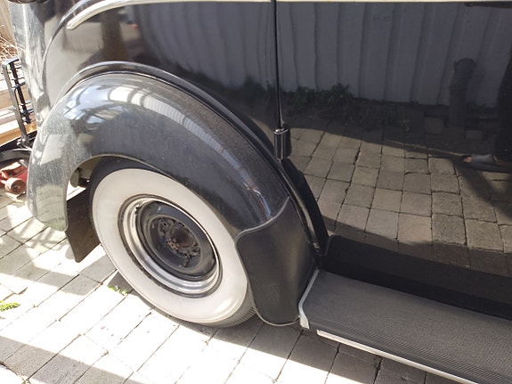 Volvo 4 of 5