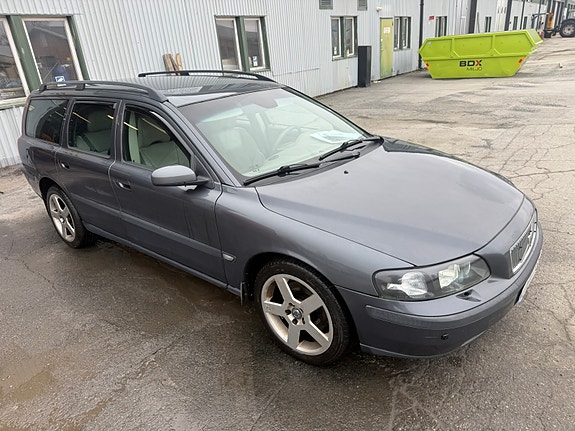 Brugt Volvo V70 2.4