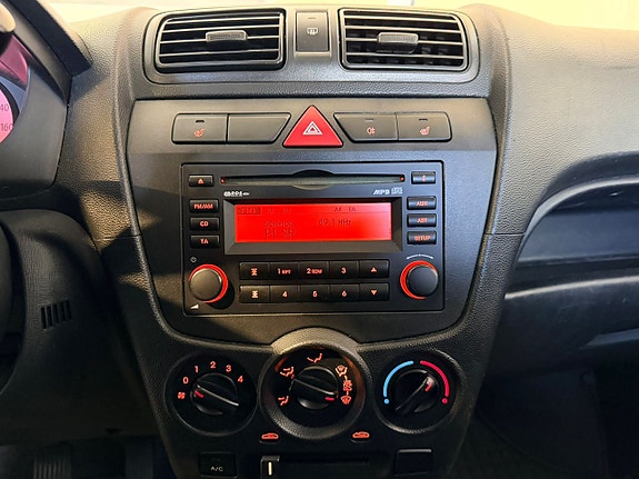 Kia Picanto 12 of 18