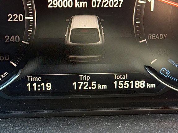 BMW 330i 15 of 17
