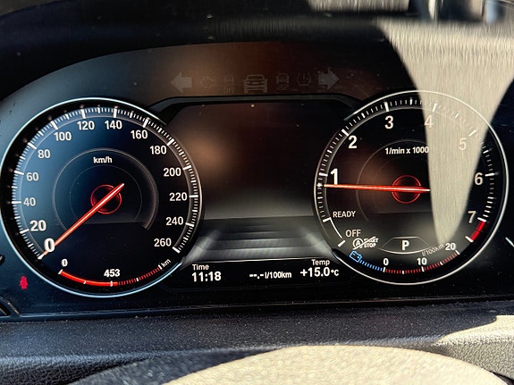 BMW 330i 14 of 17
