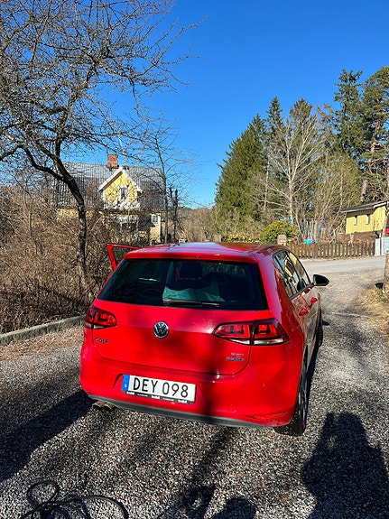 Volkswagen Golf VII 5 of 5