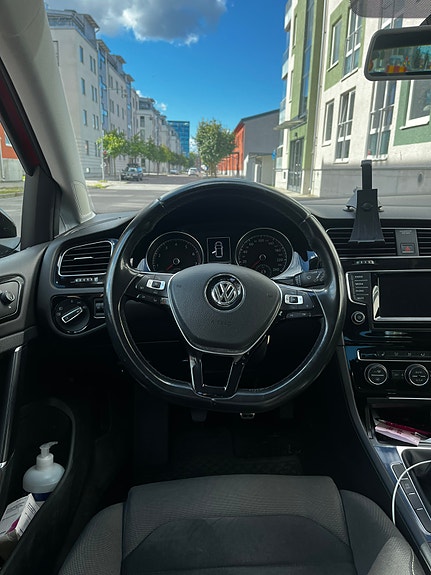 Volkswagen Golf VII 3 of 5