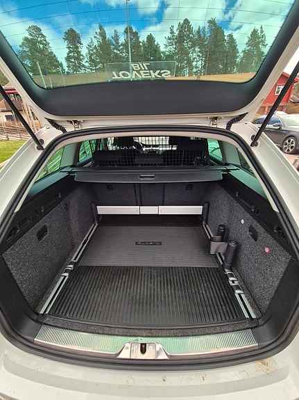 Skoda Superb 6 of 10