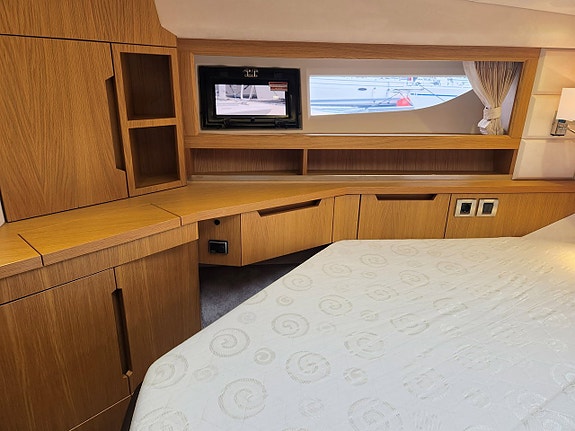 Galeon 430 HTC 10 of 24