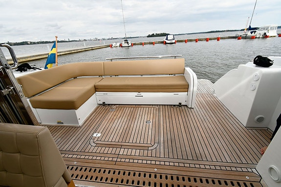 Galeon 430 HTC 18 of 24
