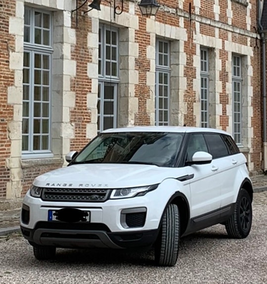 Land Rover Range Rover Evoque 2 of 5