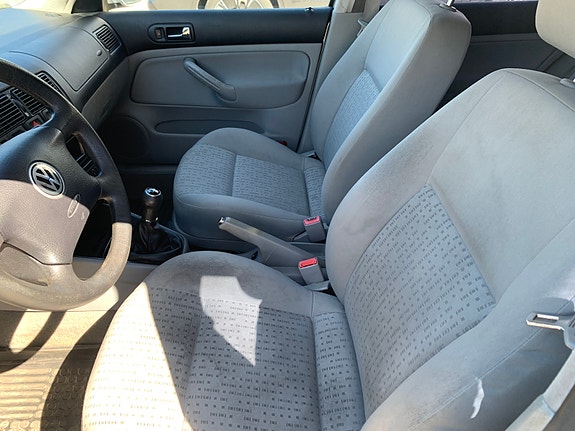 Volkswagen Golf IV 3 of 13