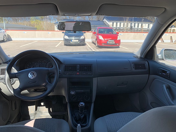 Volkswagen Golf IV 2 of 13