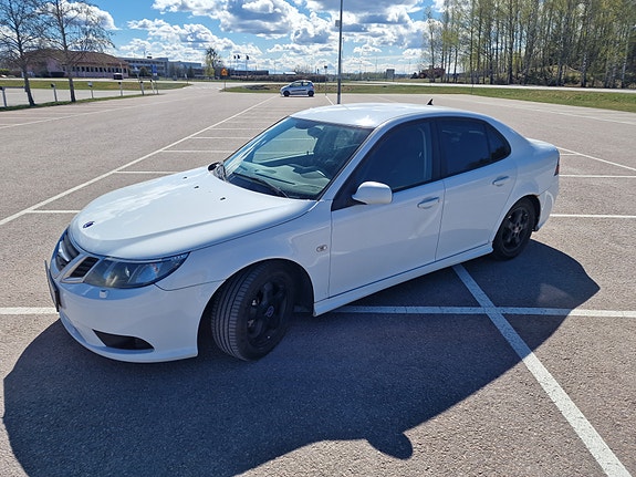 Saab 9-3 2 of 5